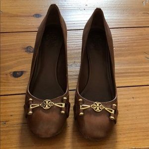 Tory Burch Leather Pumps with Gold Buckle